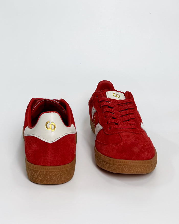 women’s retro sneaker gum sole and lace-up