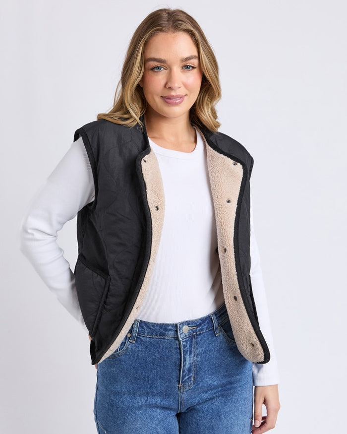 Foxwood Women's Sherpa Lined Alberta Vest in Black | Gretel Lane