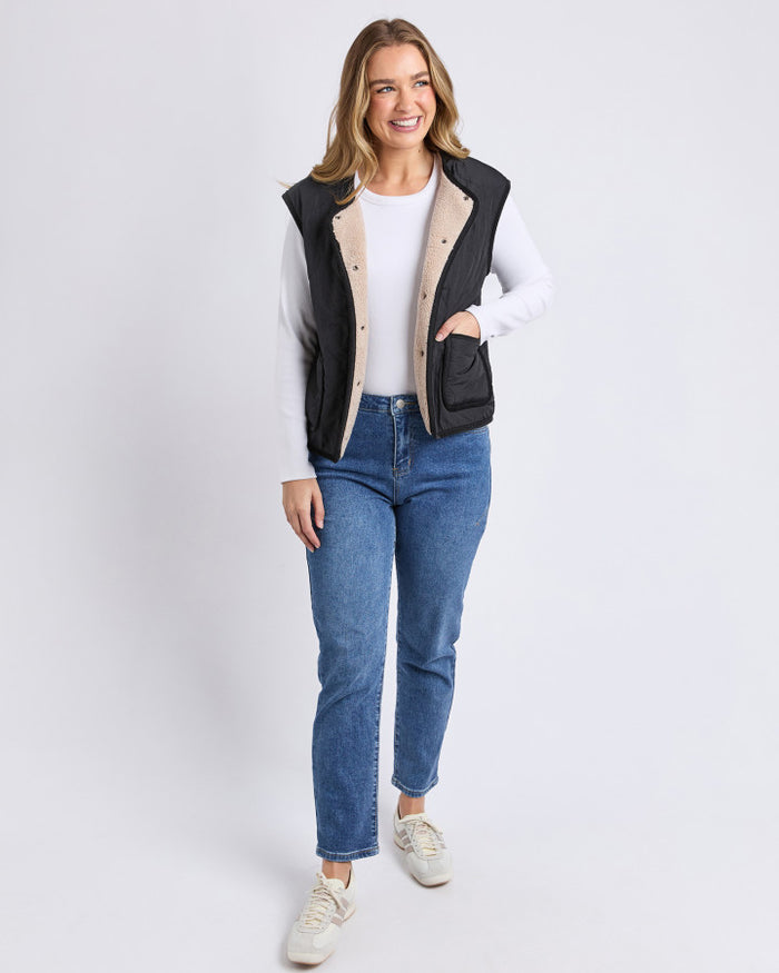 Foxwood Women's Sherpa Lined Alberta Vest in Black | Gretel Lane