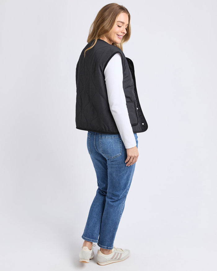 Foxwood Women's Sherpa Lined Alberta Vest in Black | Gretel Lane