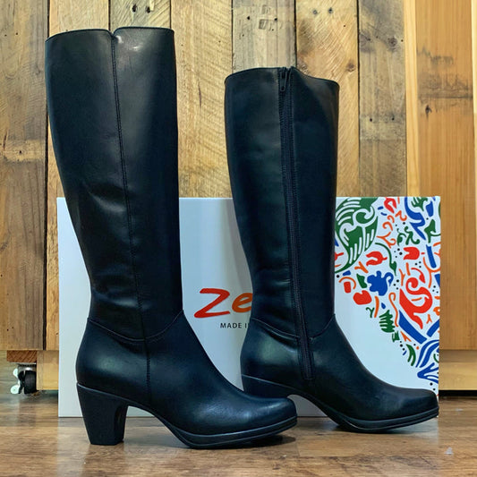 Alcor Boots (Black)