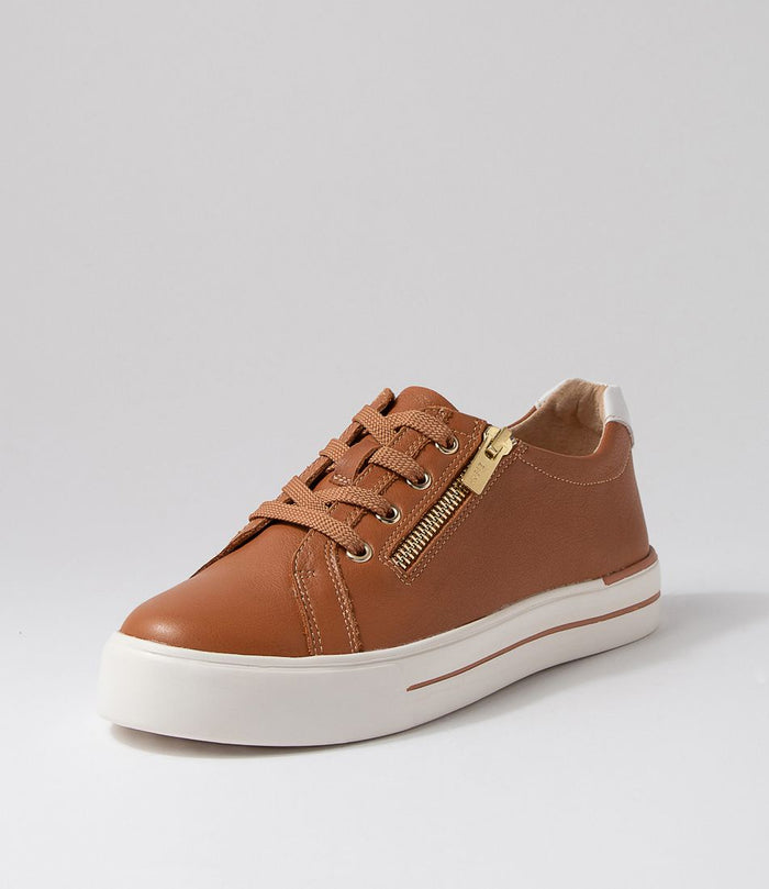 Audry (Scotch/White)