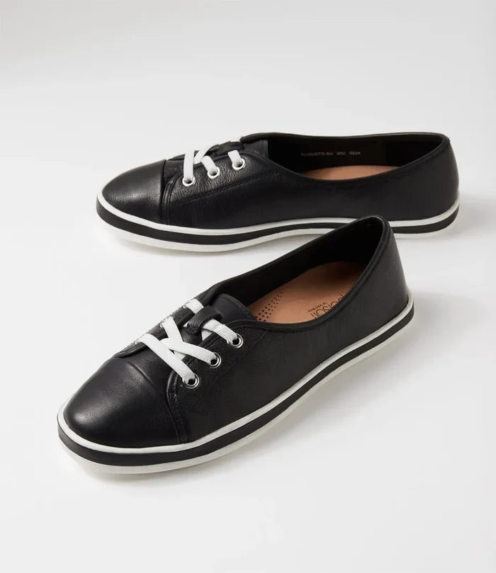 Augusts (Black)