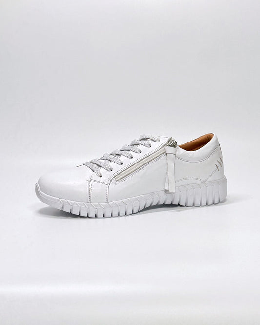 Bibi (White)