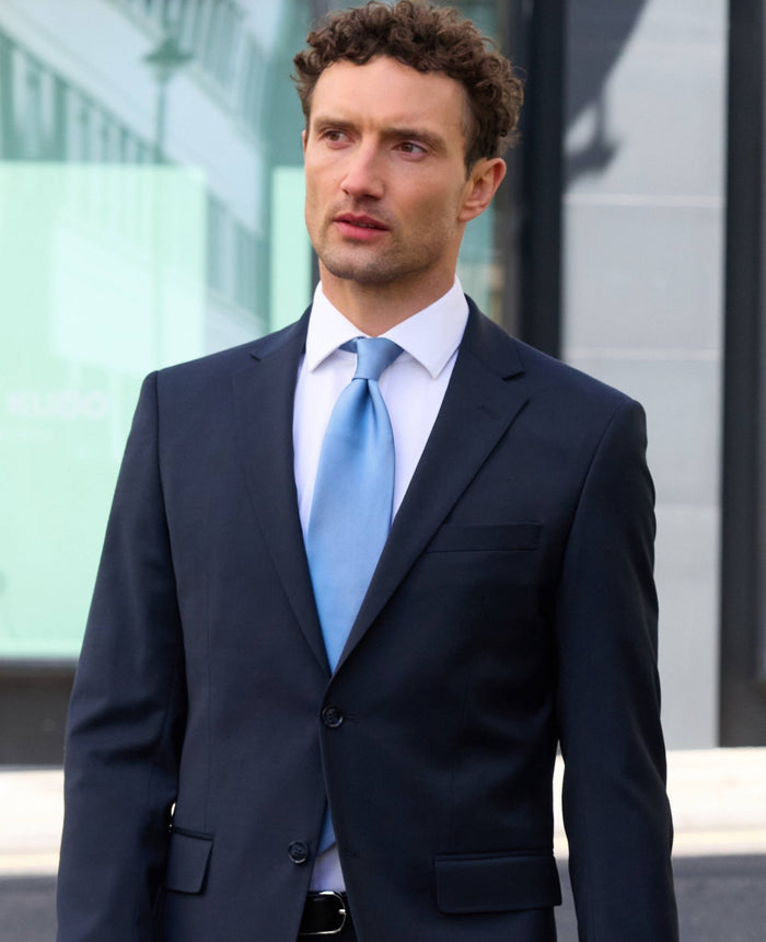 Men's Blue Fine Twill Pure Silk Tie model shot