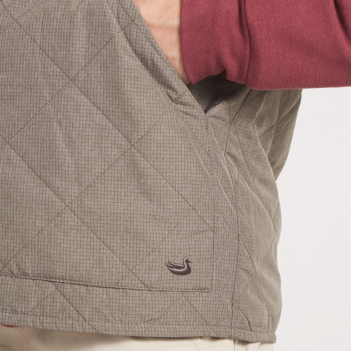 Stone          Brown | ON MODEL DETAIL 2
