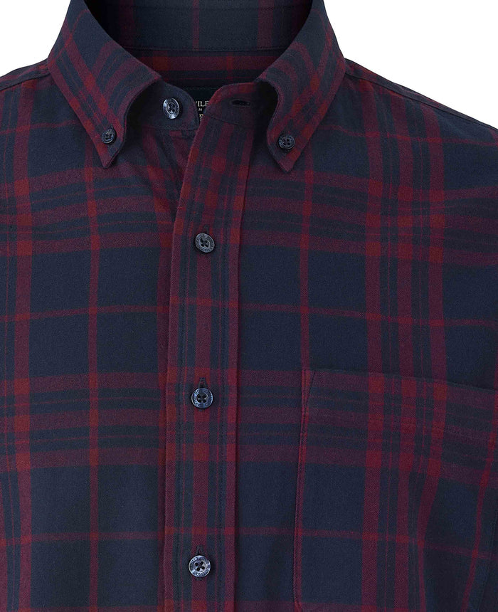 Men's Burgundy Navy Brushed Cotton Check Classic Fit Button-Down Casual Shirt collar detail