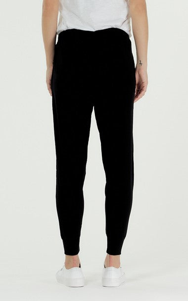 Camilla Relaxed Black Lounge Pants | Clé