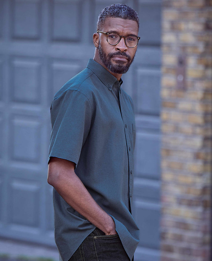 Men's Dark Blue Linen Cotton Classic Fit Short Sleeve Casual Shirt model shot