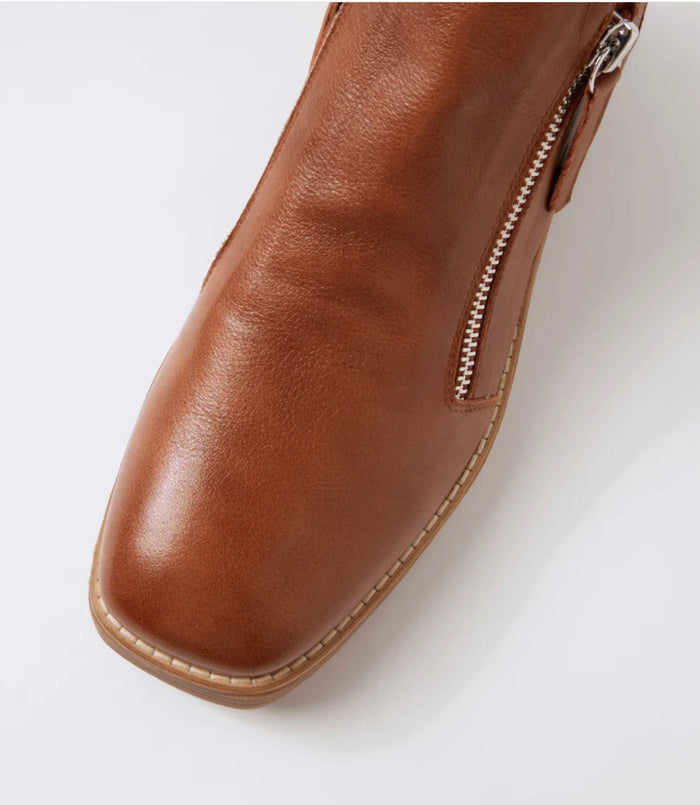 Top End Dosta Twin Zip Ankle Boot Whiskey Leather | Women's Footwear | Gretel Lane