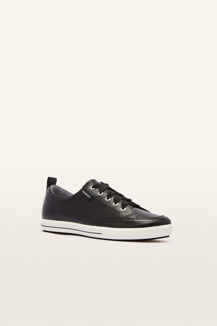 Ellie V (Black)
