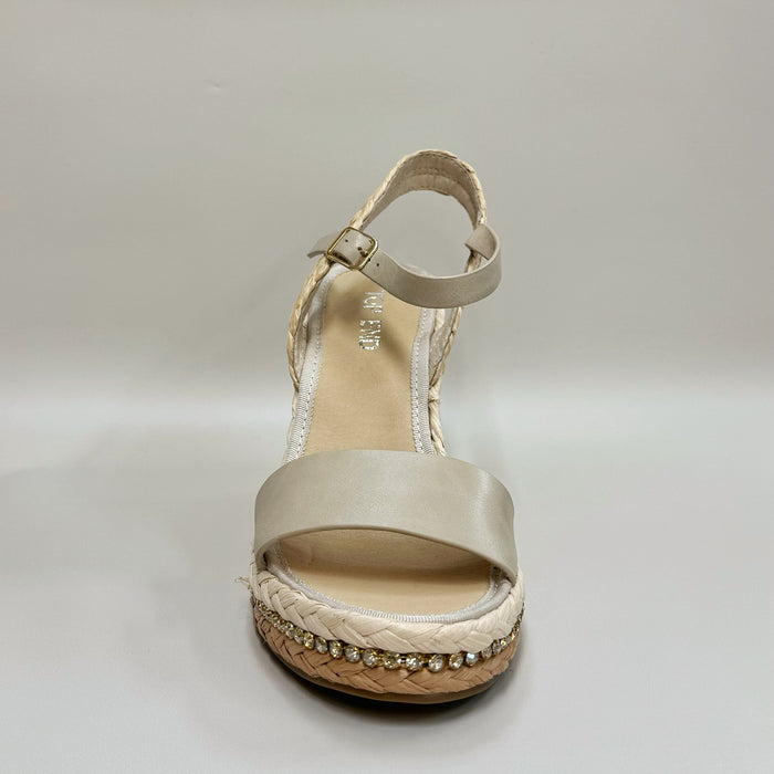 Etroya (Almond-Natural Multi)