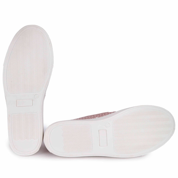 Evana - The Sneaker