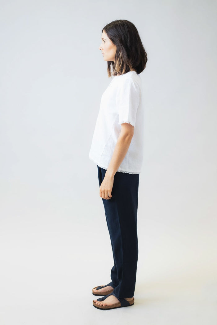 raw edge hem GA31 White Linen Top