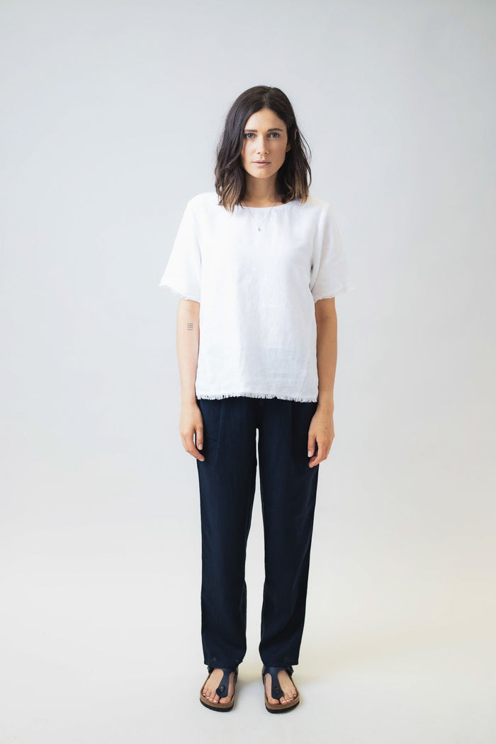 100% Linen White linen top Naturals by O&J
