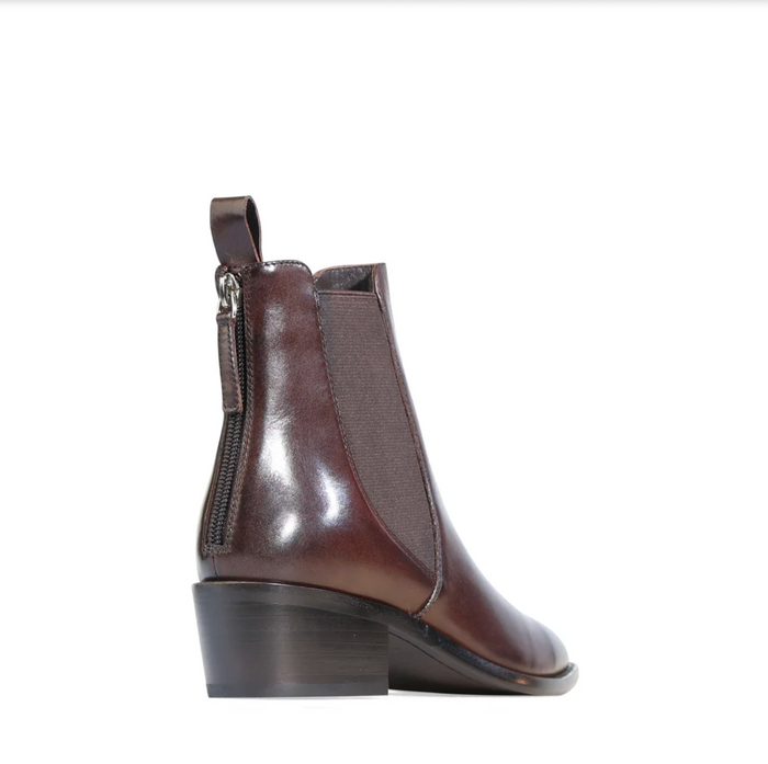 EOS Women's Ila Chelsea Ankle Boot in Chestnut Leather | Gretel Lane