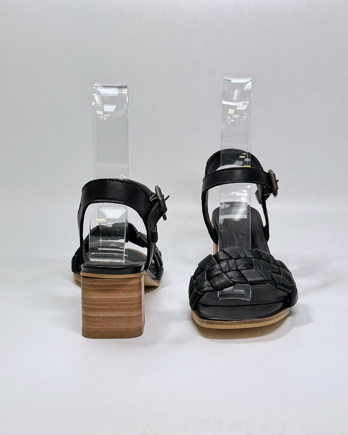 Jannie (Black)