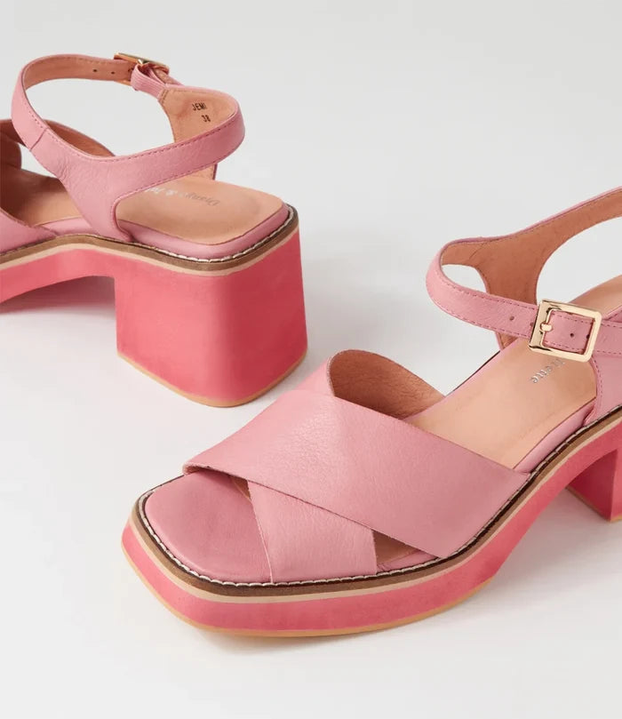 Jemi (Pretty Pink)