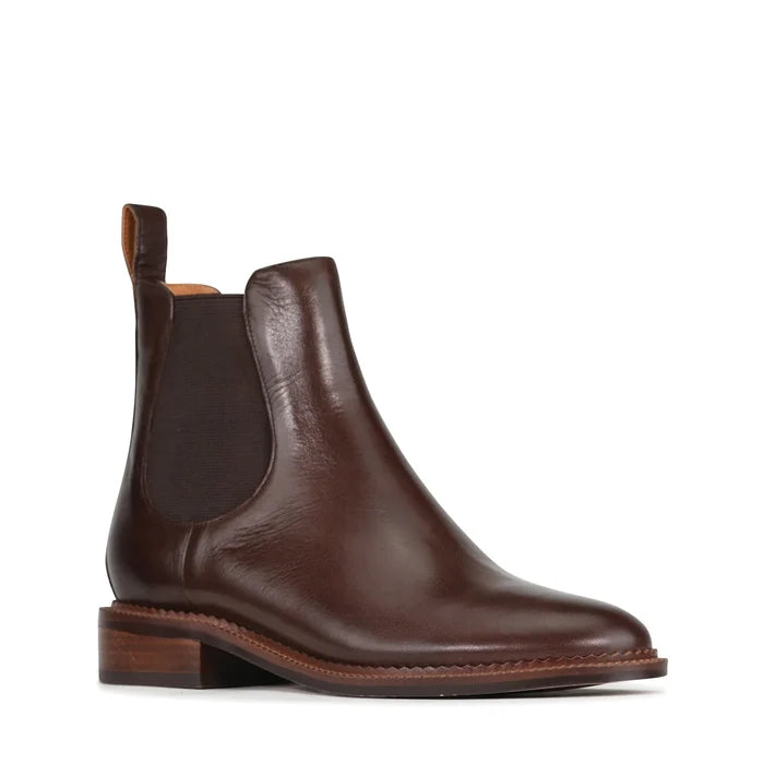Karla Chelsea Boots (Chestnut)