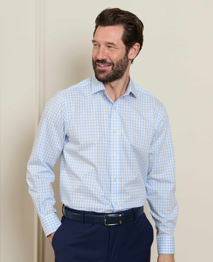 Men's Light Blue Cotton Poplin Gingham Check Classic Fit Non-Iron Shirt With Single Cuffs model shot