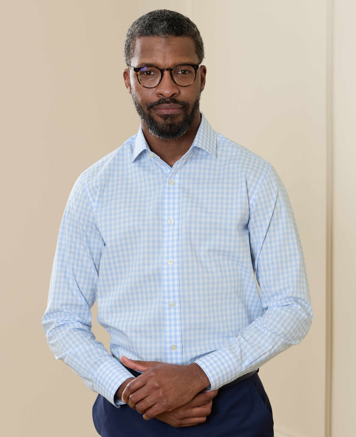 Men's Light Blue Cotton Poplin Gingham Check Slim Fit Non-Iron Shirt With Single Cuffs model shot
