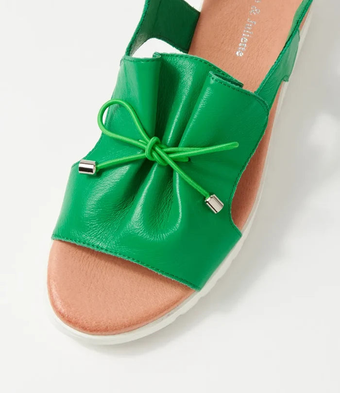 Malika (Bright Emerald-White)
