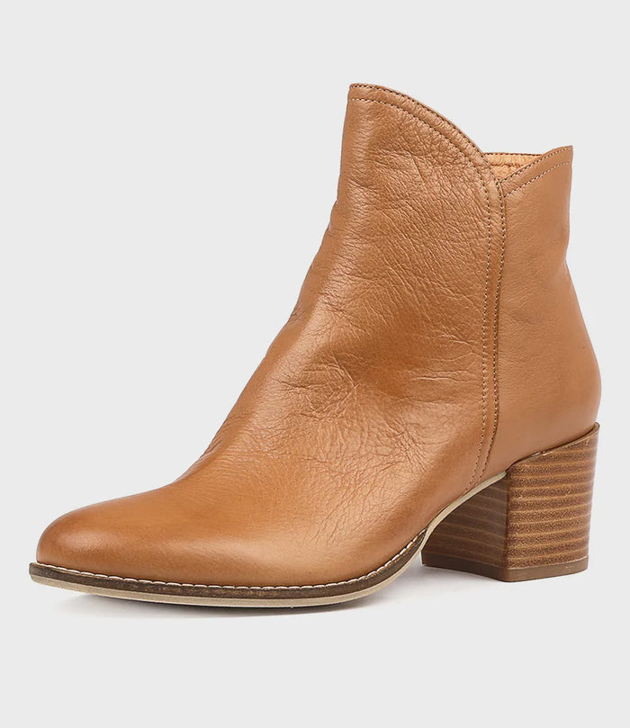 Mockas (Dk Tan)