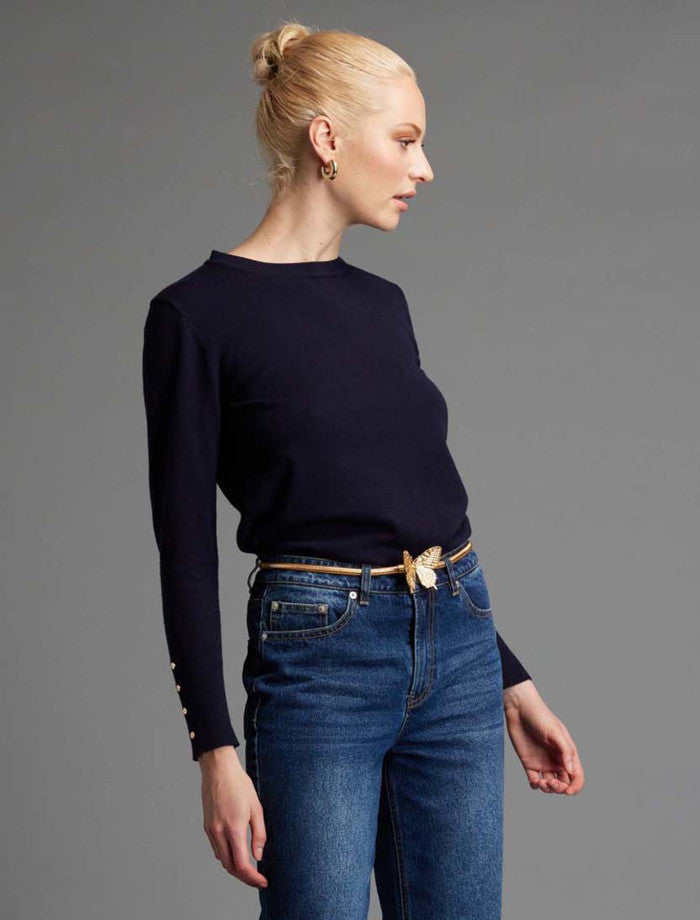 fitted long sleeve knit jumper in navy with a crew neckline