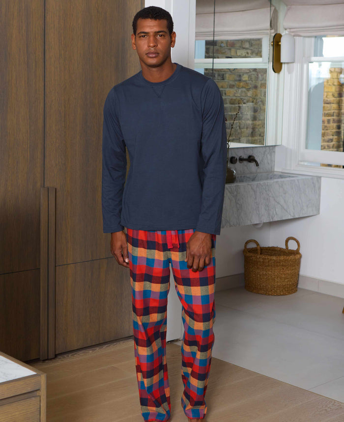 Men's Multicoloured Cotton Checked Lounge Pants & Long Sleeve T-Shirt Pyjama Set model shot