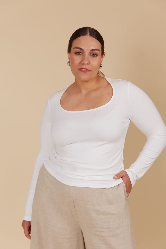Isle of Mine Women's Ivory Naria Scoop Neck Long Sleeve Top | Gretel Lane