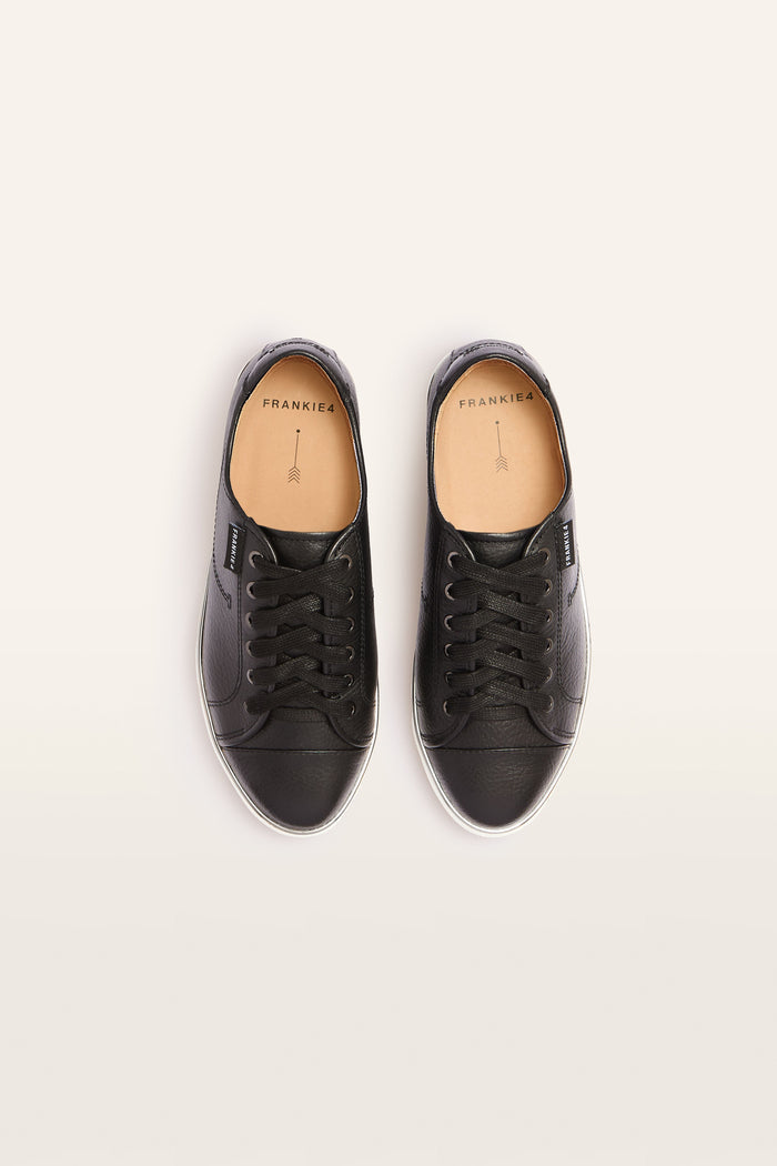 Nat III (Black/White)
