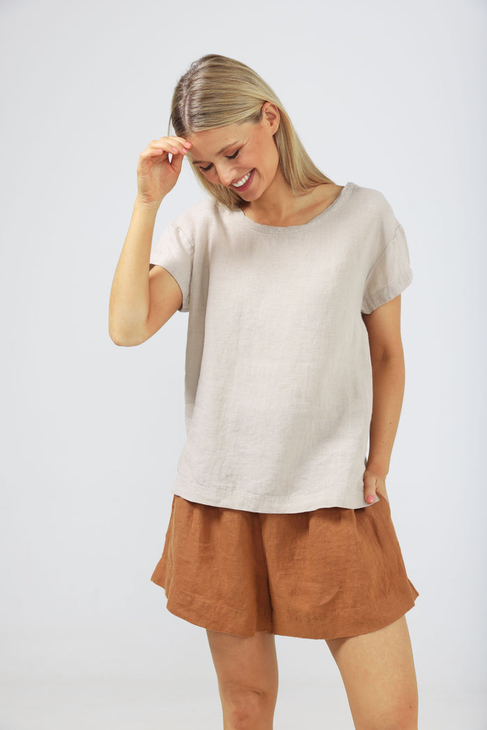 Women's loose-fit beige linen shirt | The Shanty Corporation