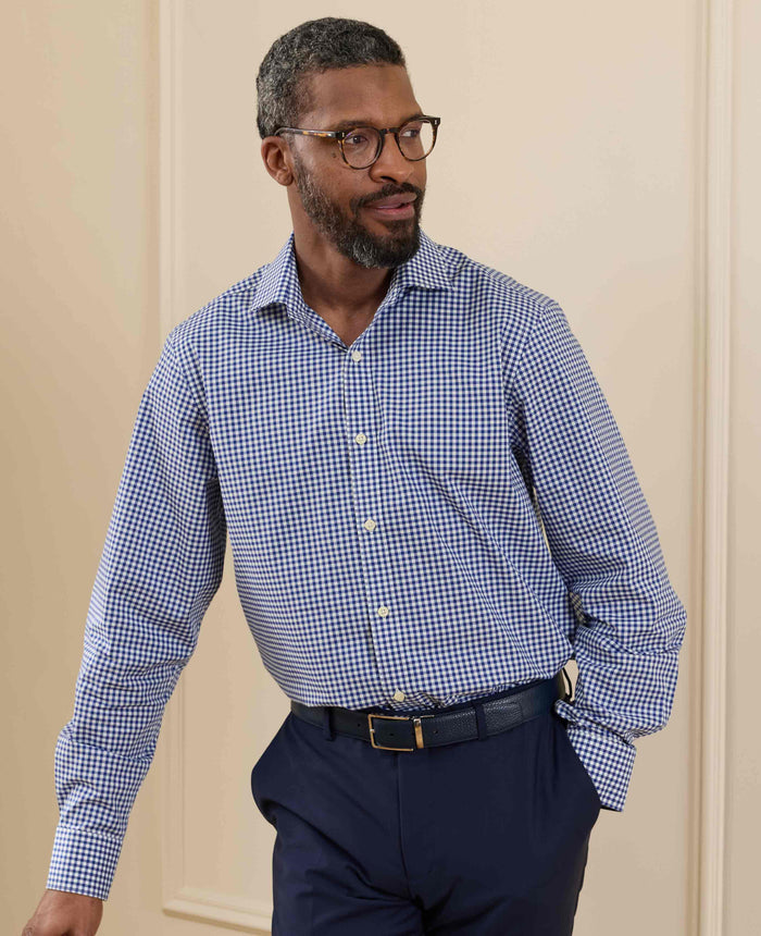 Men's Navy Poplin Gingham Check Classic Fit Formal Shirt With Single Cuffs model shot
