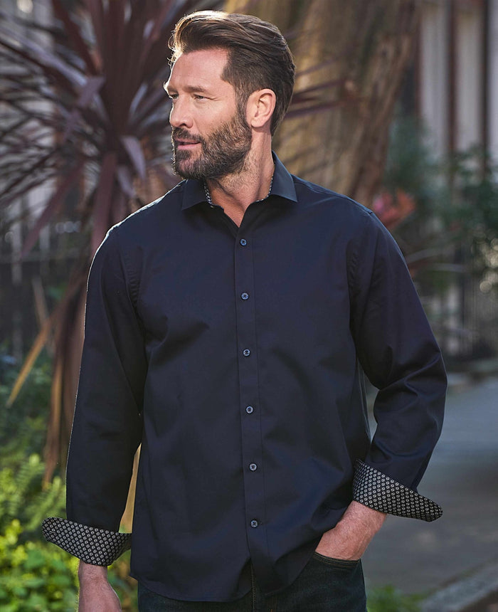 Men's Navy Cotton Twill Classic Fit Smart-Casual Shirt With Single Cuffs model image