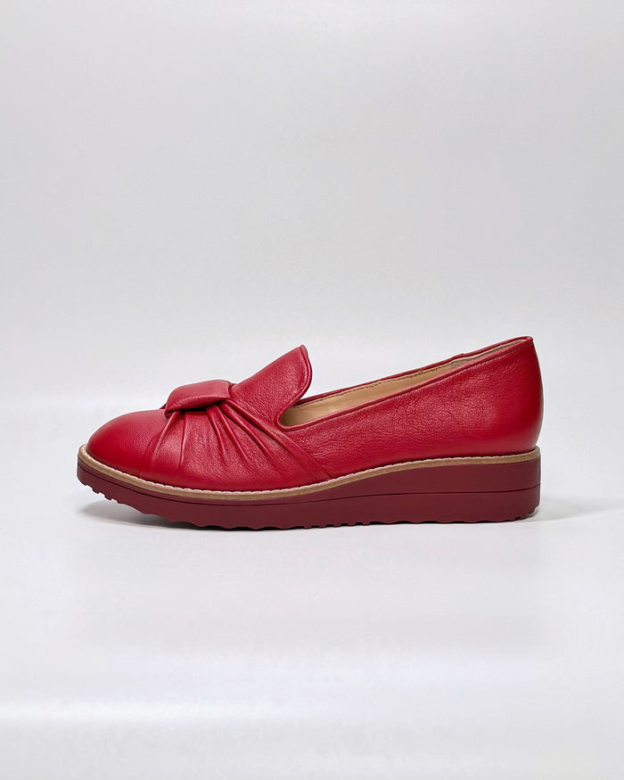 Ovsia (Dk Red-Red)