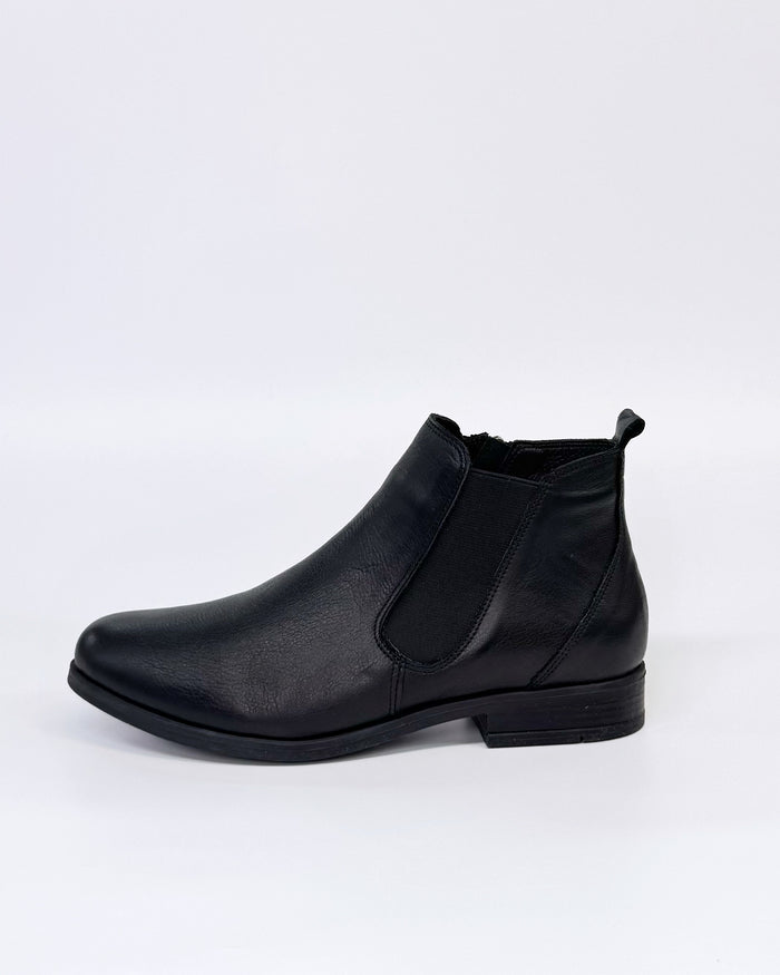 Thyme & Co Women's Low-cut Black Leather Paisley Boot | Gretel Lane