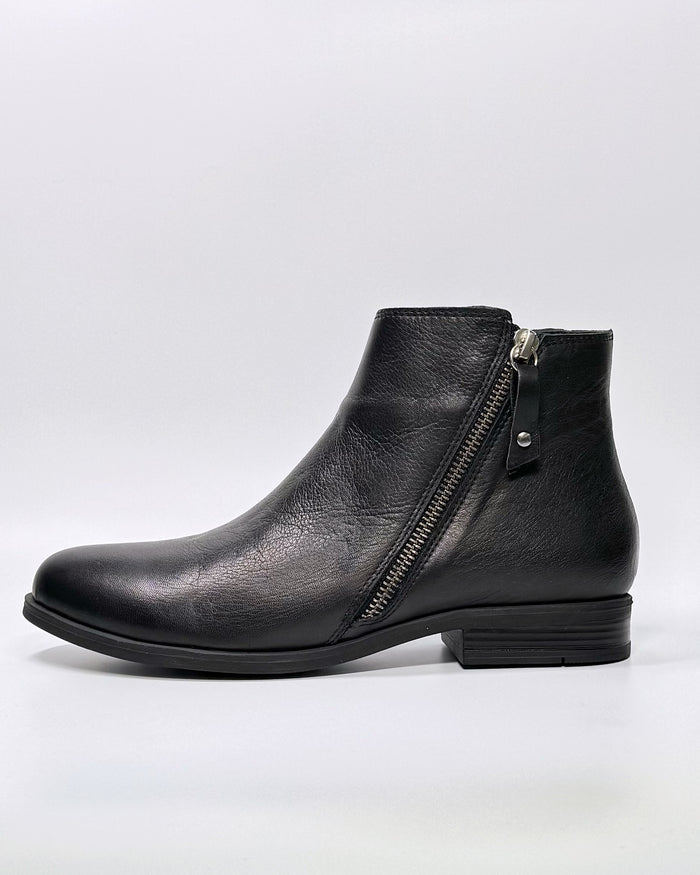 Parade Leather Ankle Boots (Black)
