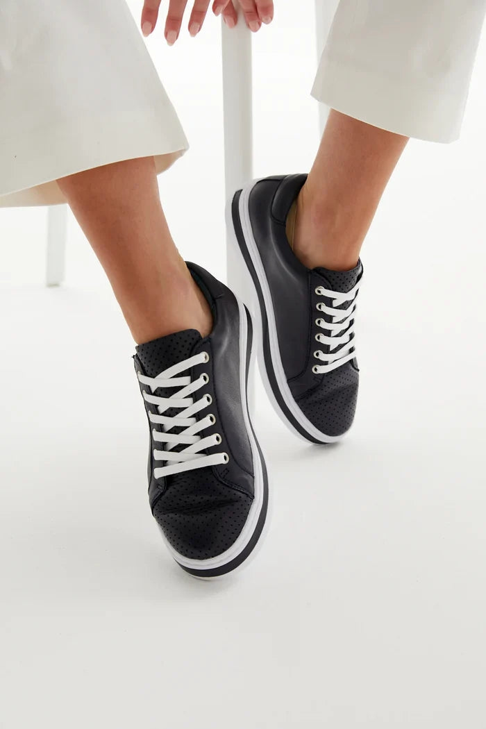 Paradise (Navy)