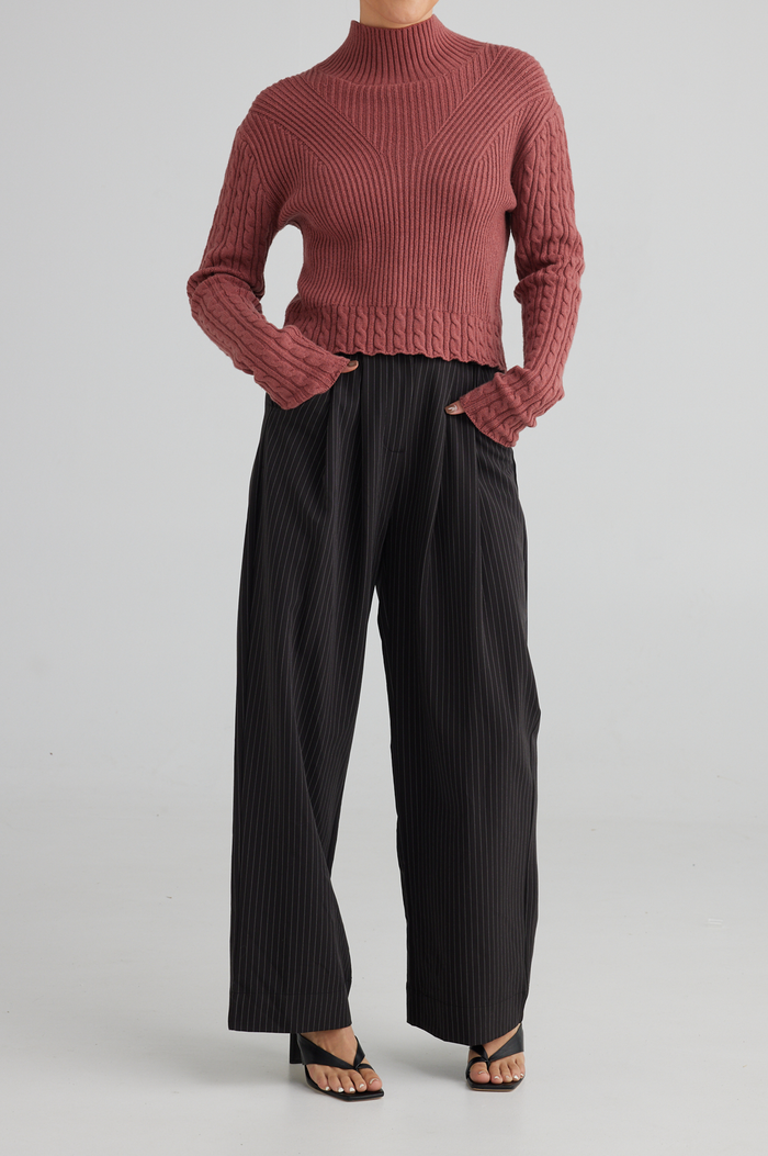 Raven Knit (Berry)