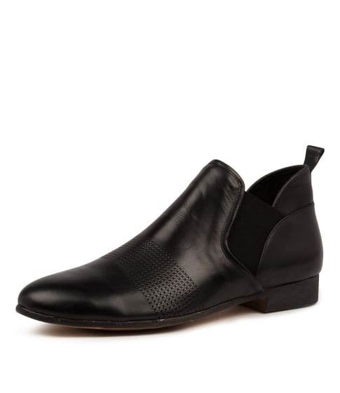 Rumi Leather Boots (Black)