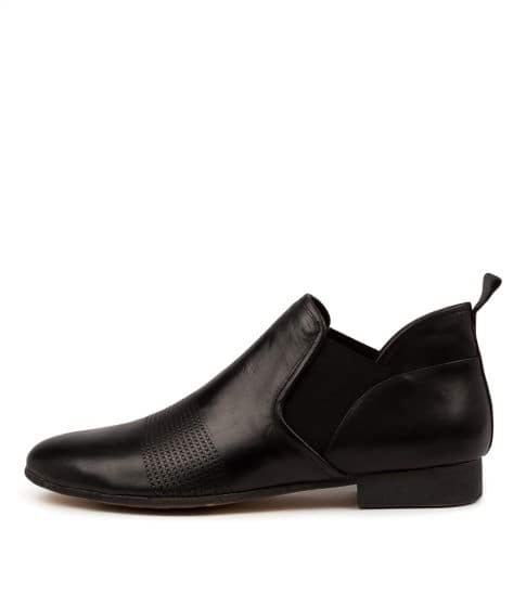 Rumi Leather Boots (Black)