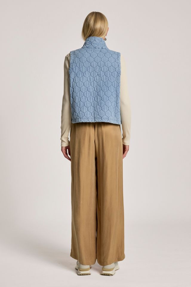 Eb & Ive Denim Blue Quilted Cropped Sansi Vest | Gretel Lane