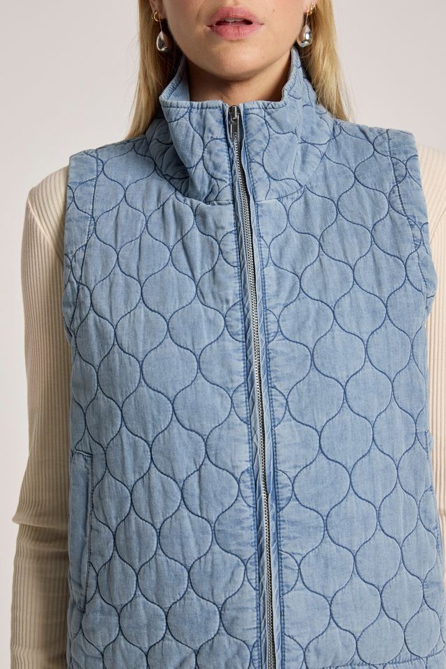 Eb & Ive Denim Blue Quilted Cropped Sansi Vest | Gretel Lane
