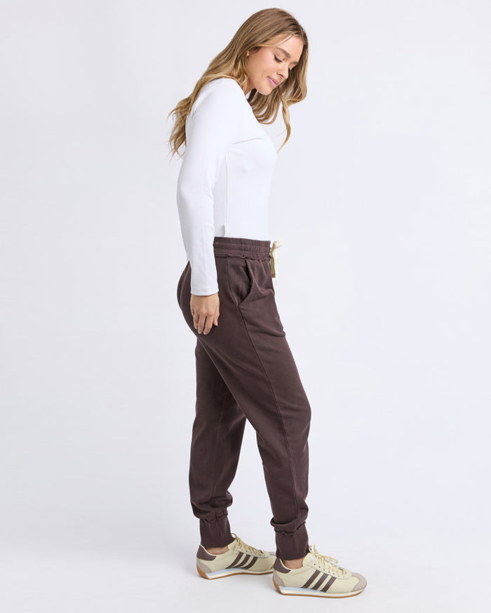 Foxwood Simplified Cotton Track Pant in Coffee | Women's Clothing | Gretel Lane