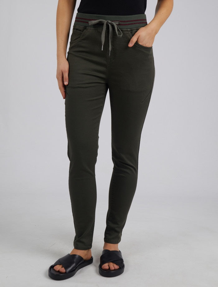 Foxwood Sylvia Jogger in dark khaki