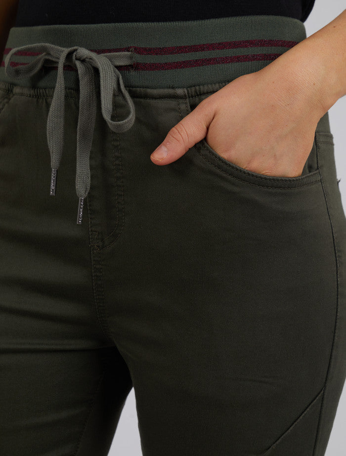 women’s jogger pants dark khaki | Foxwood