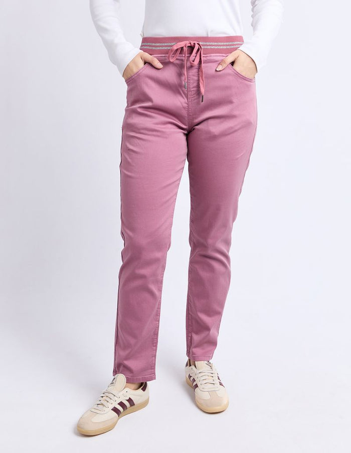 Foxwood Sylvia Relaxed Jogger Pant in Dusty Rose | Women's Clothing | Gretel Lane