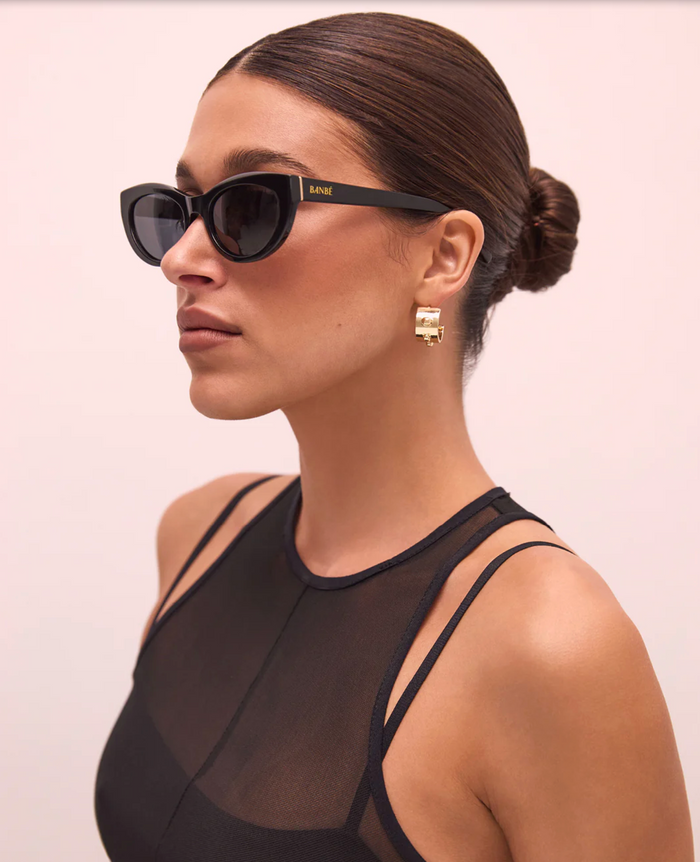 Banbé Eyewear Women's Estella Cateye Sunglasses in Black | Gretel Lane