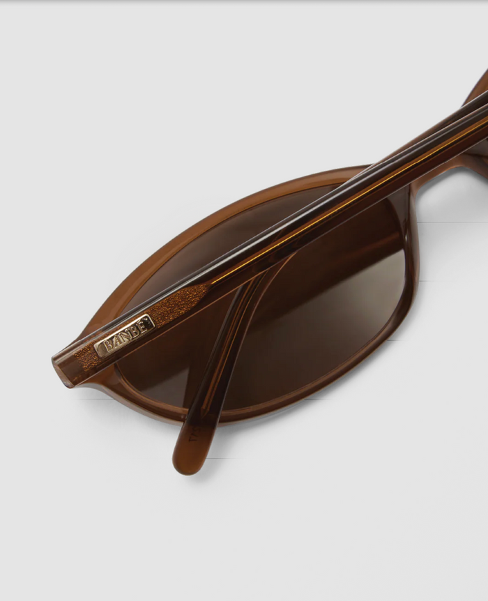 Banbé Eyewear Women's Rodrigo Sunglasses in Coffee | Gretel Lane