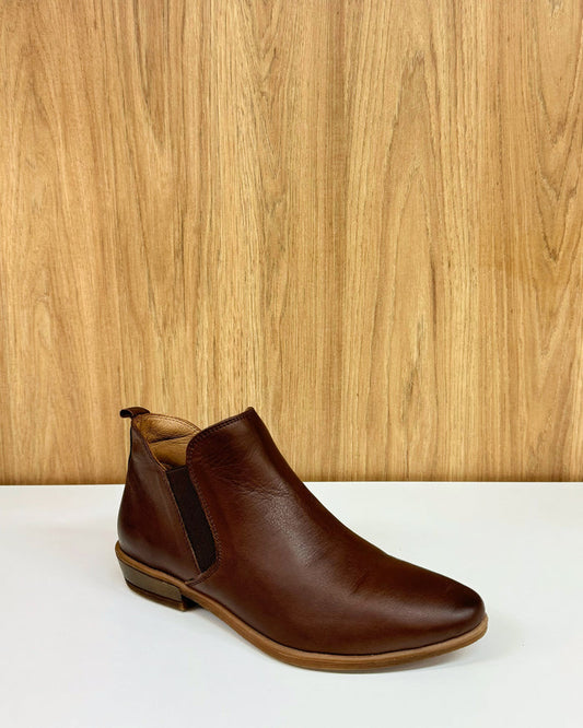 True (Brown) Leather Chelsea Boots